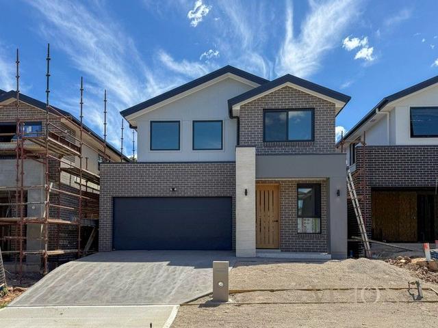 24 Keough, NSW 2762