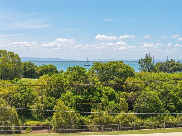76 Oyster Point Esplanade, QLD 4020
