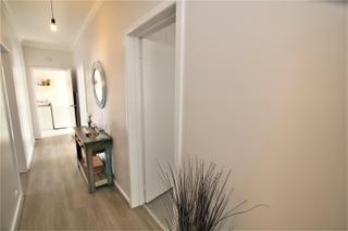 Hall (2020-01-29)