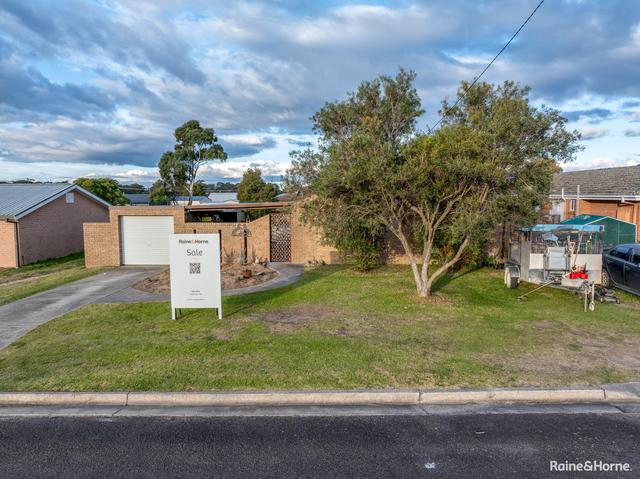 12 Loseby Avenue, NSW 2579