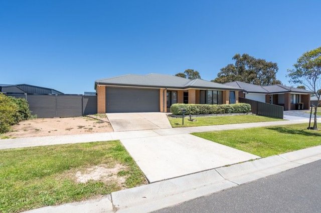 4 Peters Drive, VIC 3862