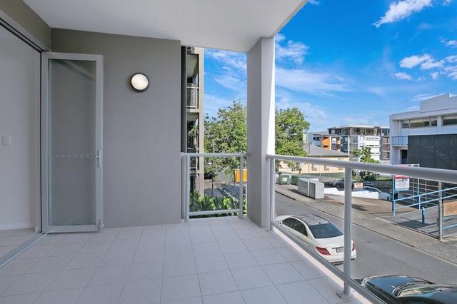 3/14 Lever Street, QLD 4010