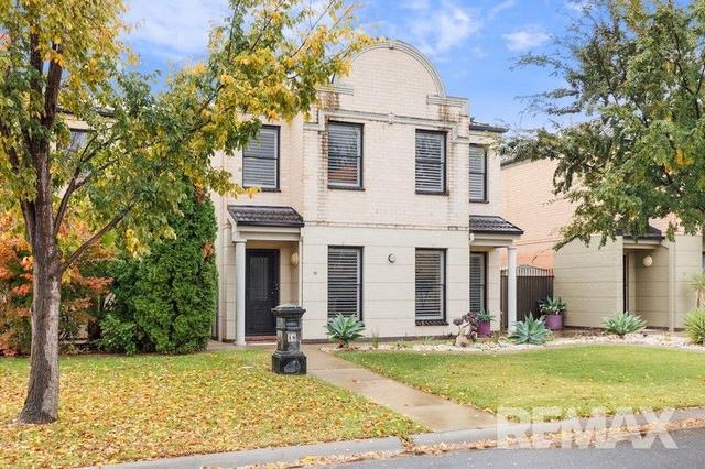 18 Galing Place, NSW 2650