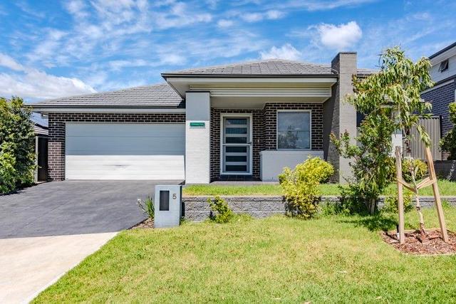 5 Kilimanjaro Street, NSW 2752