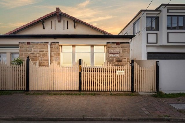 1/9 St Johns Row, SA 5045