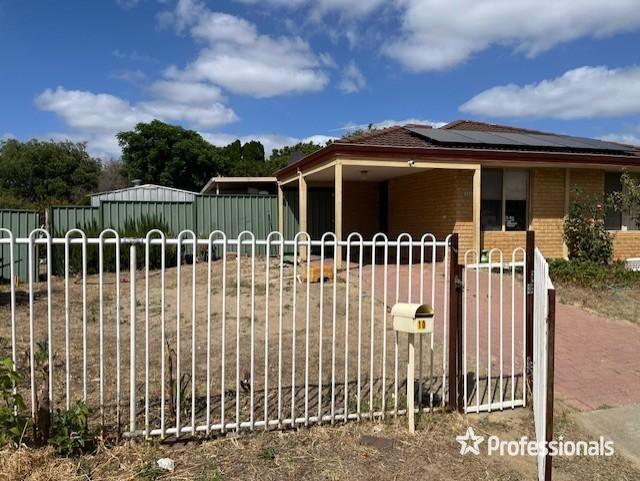 10 Price Court, WA 6112