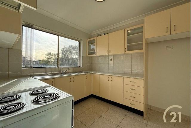 2/5 Lackey Street, NSW 2165