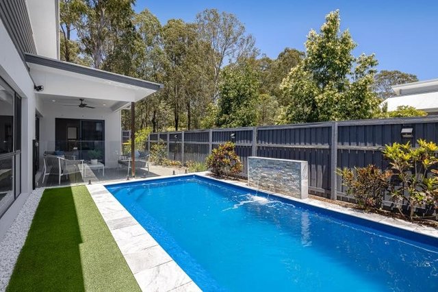 12 Eren Court, QLD 4035