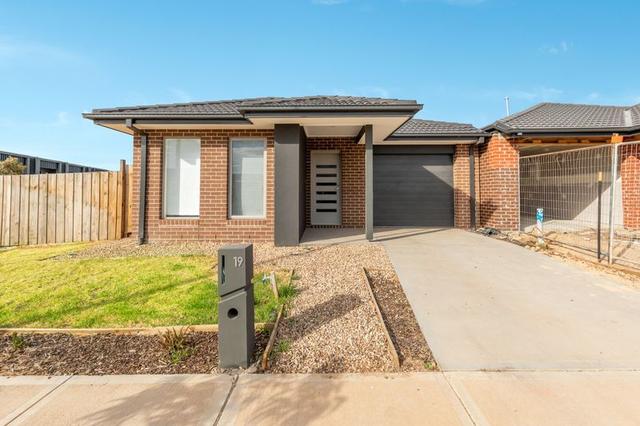 19 Sumac St, VIC 3338