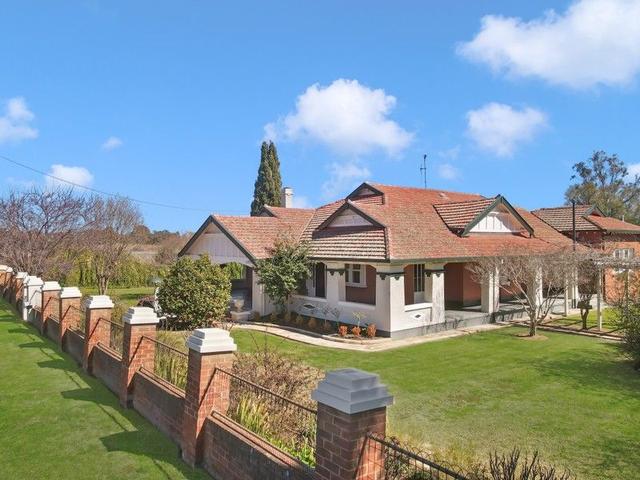 'The Gables' 63 Show Street, NSW 2871