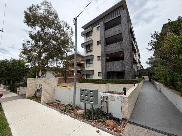 1/16 Caroline St, NSW 2145