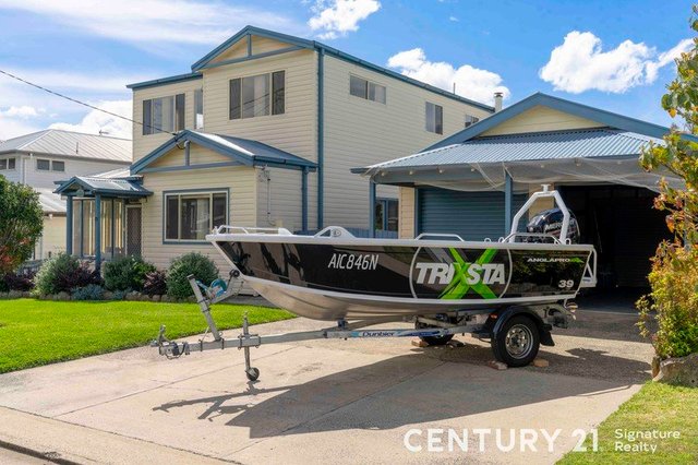 13 Merimbula Street, NSW 2540