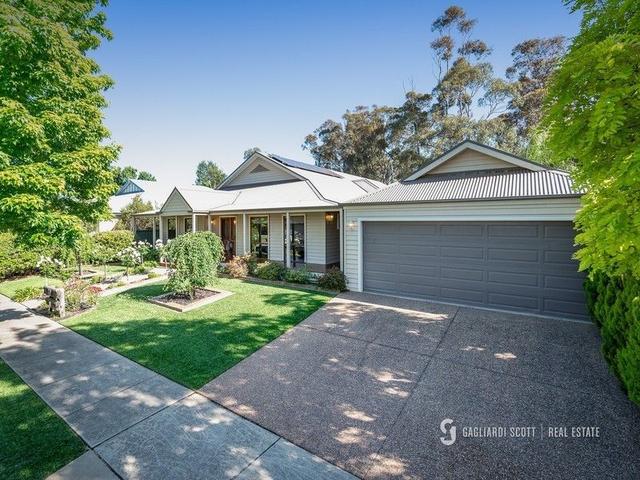 13 Plover Drive, VIC 3631
