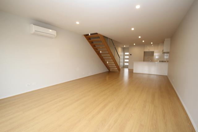 10/82 John Gorton Drive, ACT 2611