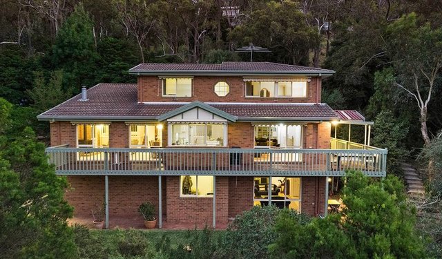 2 Ropley Grange, VIC 3158