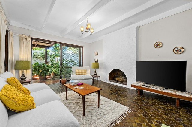 6 Prince Street, QLD 4215