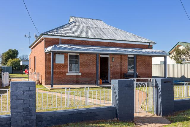 23 Coolamon Street, NSW 2665