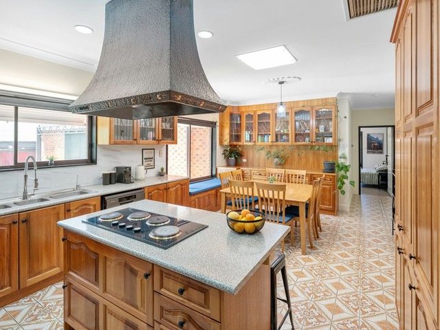 10 Burley Street, NSW 2680