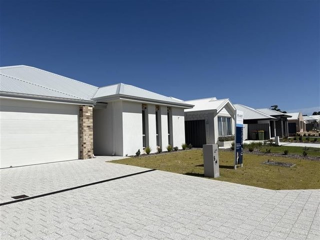 5 Ambrella Street, WA 6164