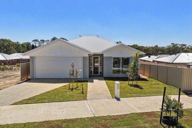 4 Panorama  Street, VIC 3658