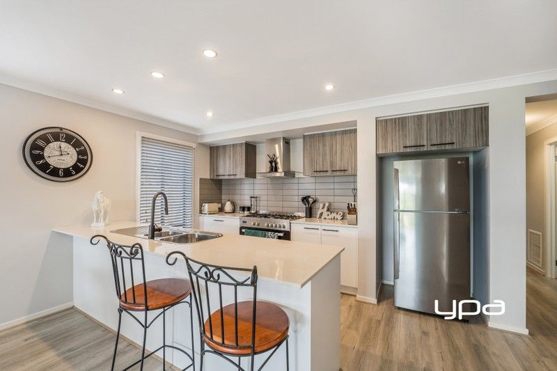 https://images.allhomes.com.au/property/photo/bc0f68a38520a5abf70ab0798cc5862c_hd.jpg