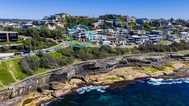 8 Carrington  Parade, NSW 2096