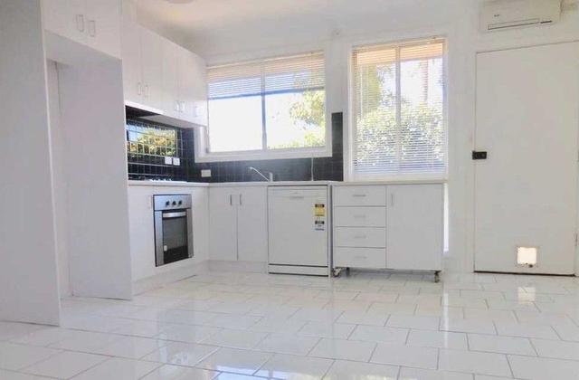 3/36 Deakin Street, VIC 3057