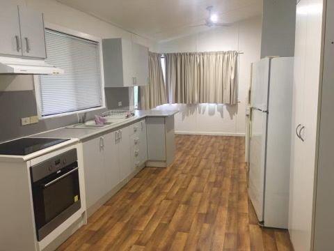 8 Victoria Street, QLD 4700