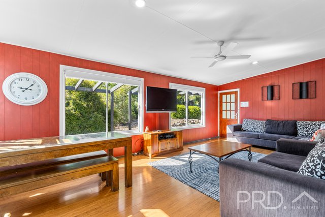 8 Pether Street, NSW 2720