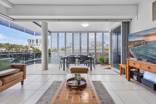 4/10-12 Imperial Parade, QLD 4215
