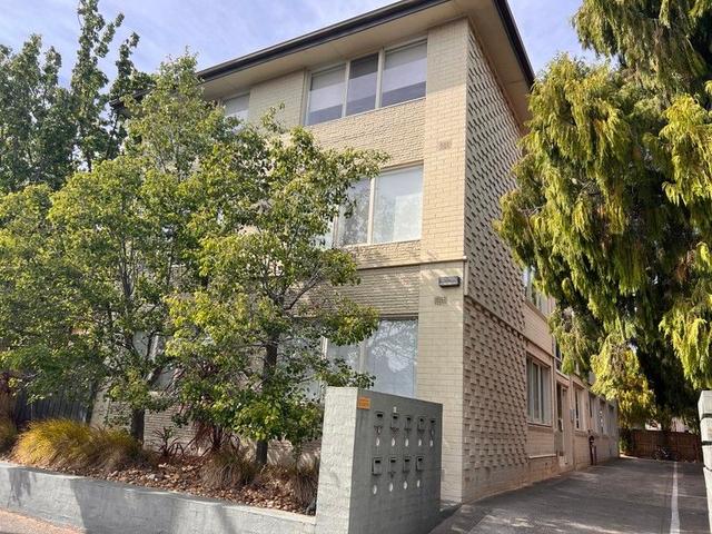 1/15 Oak Grove, VIC 3183