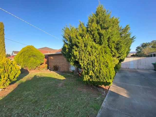 24 Townville Crescent, VIC 3029
