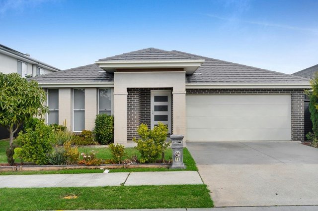 16 Milton Circuit, NSW 2570