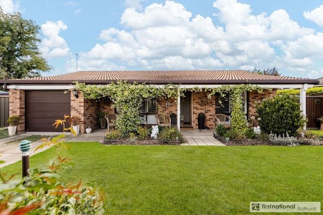 4/216A Piper Street, NSW 2795