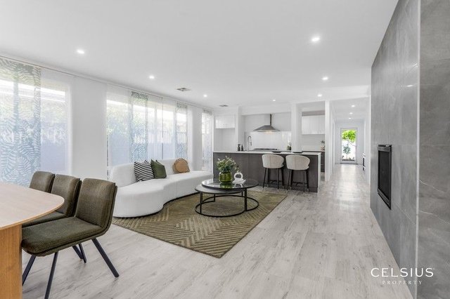 8 Rockvale Crescent, WA 6112