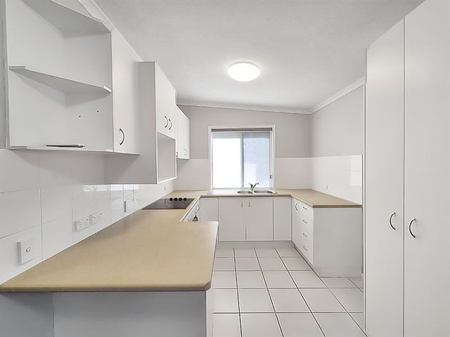 8A Poincettia Court, QLD 4740