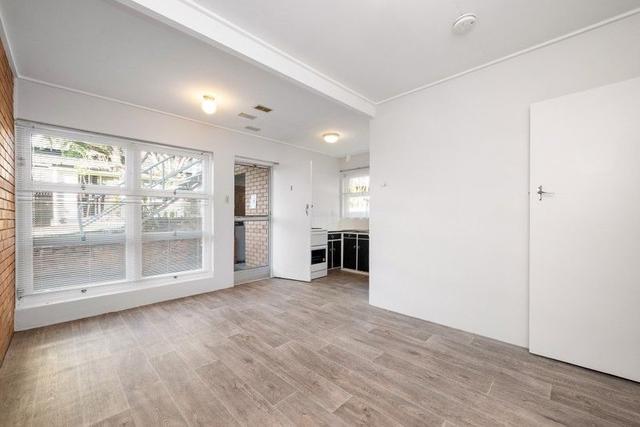 3/532 Logan Road, QLD 4120