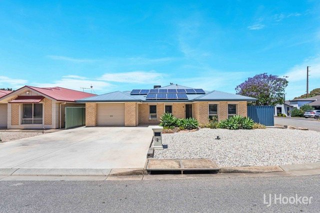 2 Tangarine Court, SA 5115