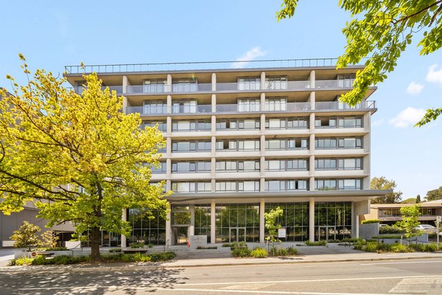 M02/71 Constitution Avenue, ACT 2612