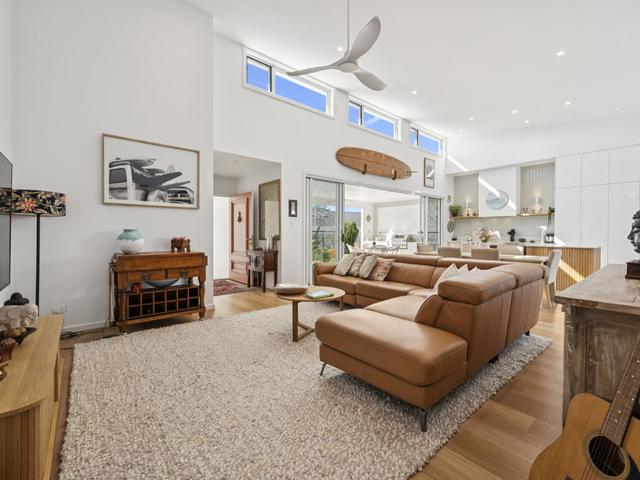 16 Ocean Point Avenue, NSW 2450