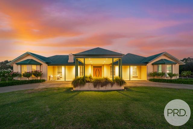 8 Bell Gum Place, NSW 2650