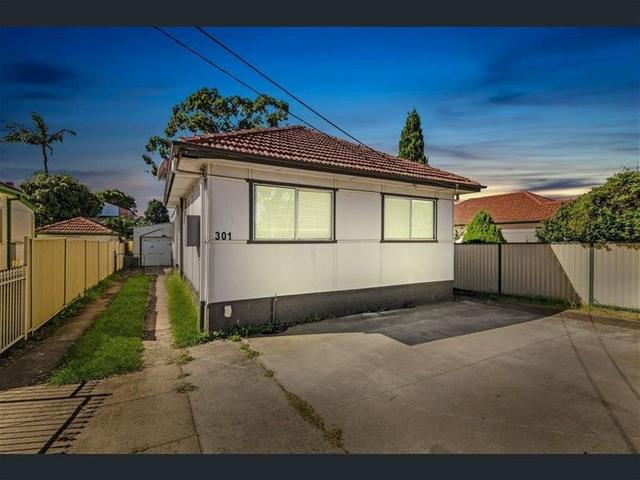 301 Roberts Road, NSW 2190
