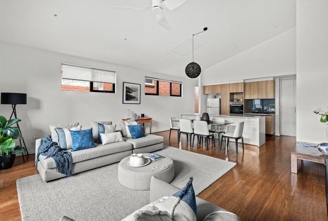 10/82 Roseneath Street, VIC 3068