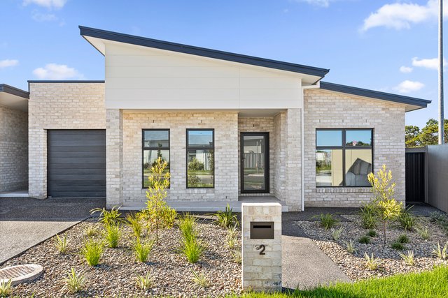 2 Universal Avenue, NSW 2529