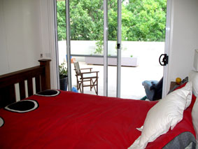 Bedroom balcony (2006-07-26)