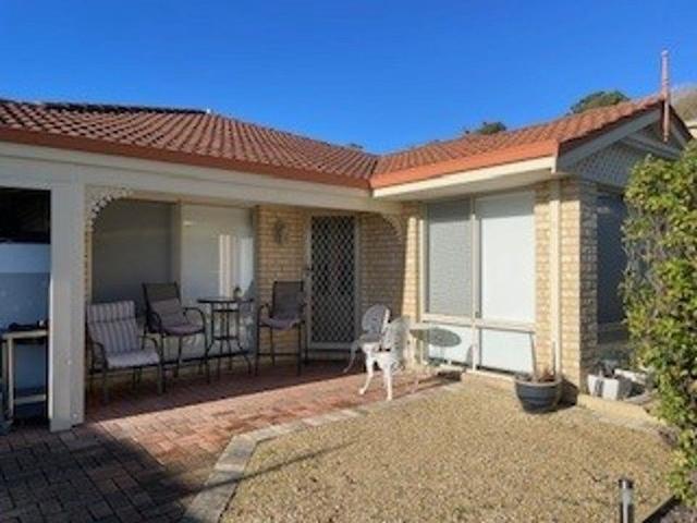 12 Dicks Street, WA 6330