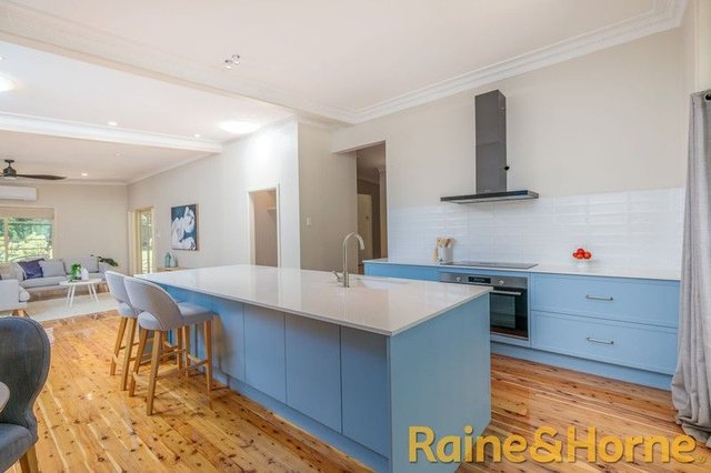 12 Brigalow Avenue, NSW 2830