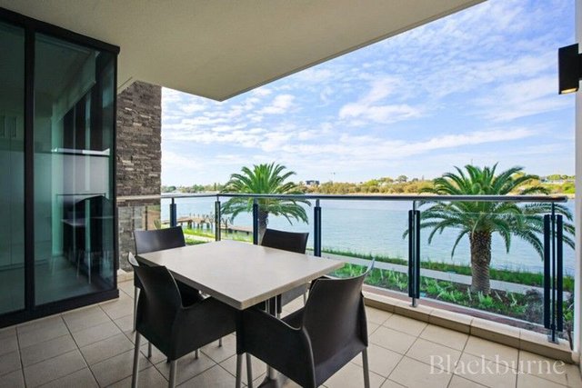 E203/70 Canning Beach Road, WA 6153