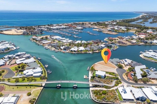 7 Lanyard Boulevard, WA 6280