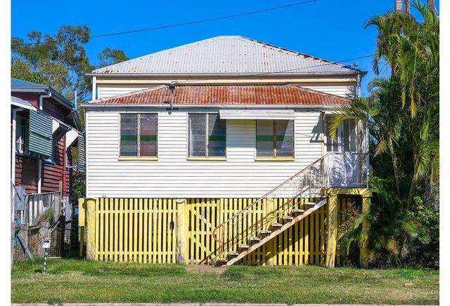 338 East Street, QLD 4700